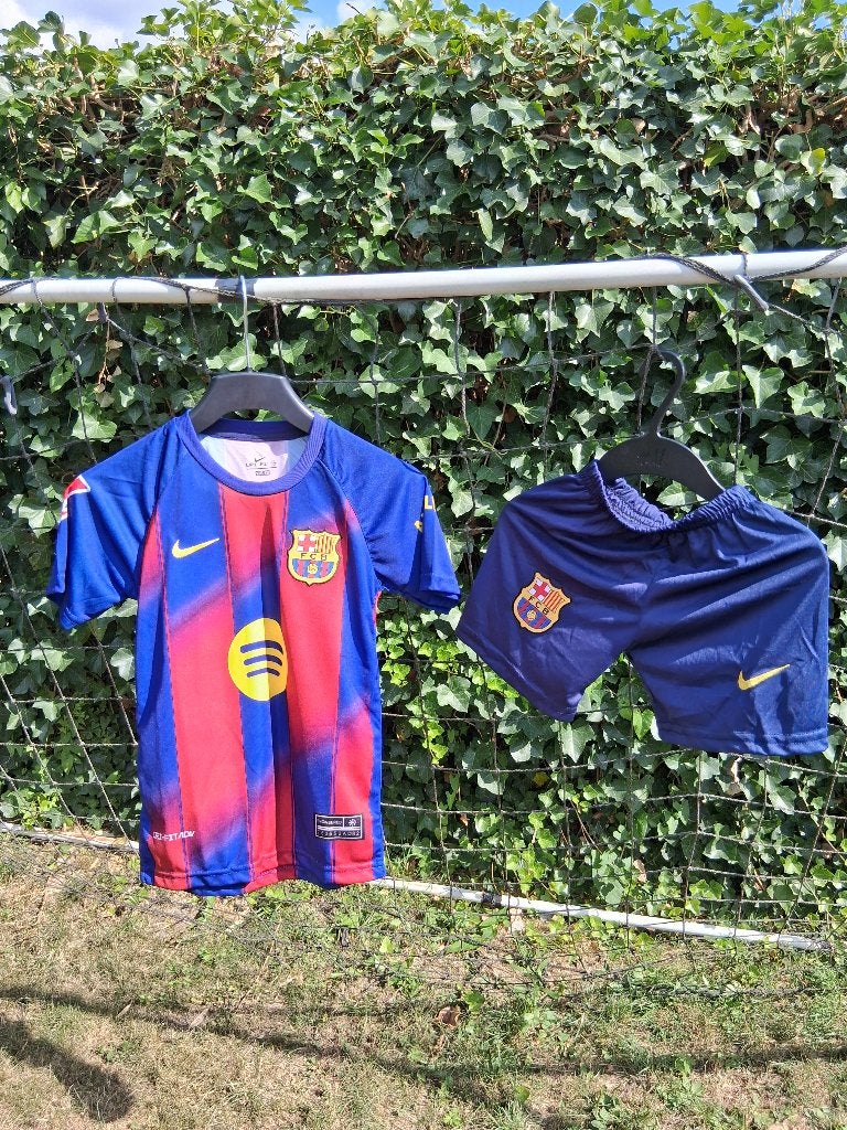 Barcelona voetbaltenue/Lamine Yamal/128-134, Ophalen of Verzenden, Zo goed als nieuw, Buitenlandse clubs, Shirt