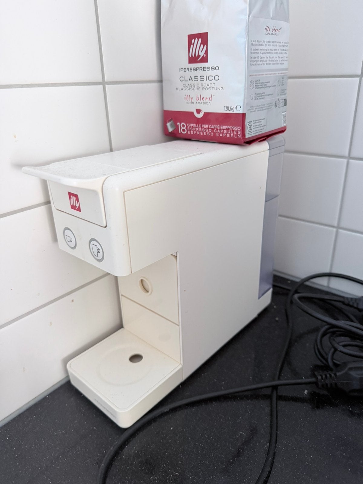 Illy Y3.3 Espresso & Coffee Iperespresso Koffiemachine Wit, Ophalen of Verzenden, Zo goed als nieuw, Koffiemachine