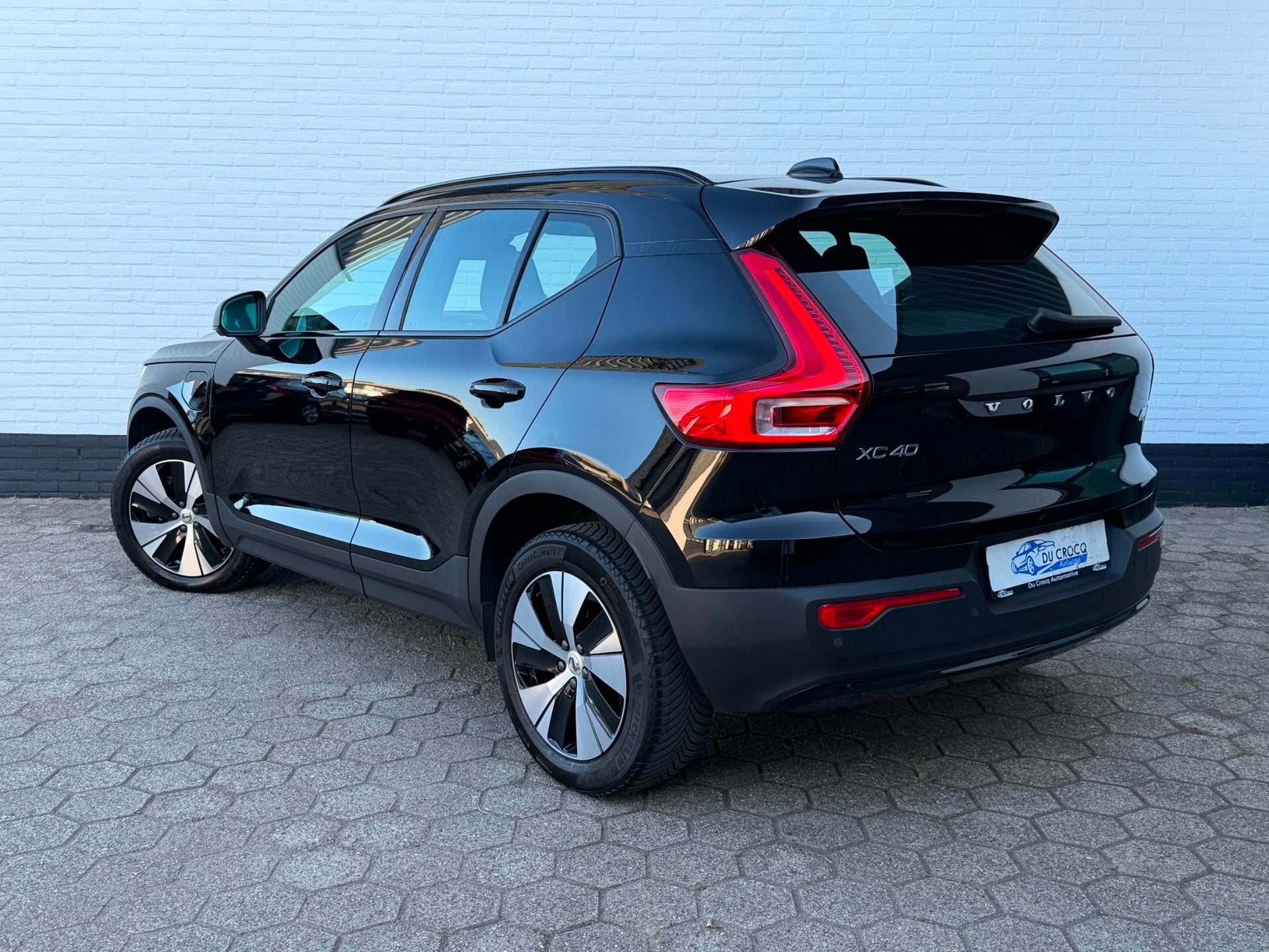 Volvo XC40 T5 Plug-in hybrid Plus Dark R-Design ACC l H/K l, Stof, 48 km/l, Zwart, Bedrijf