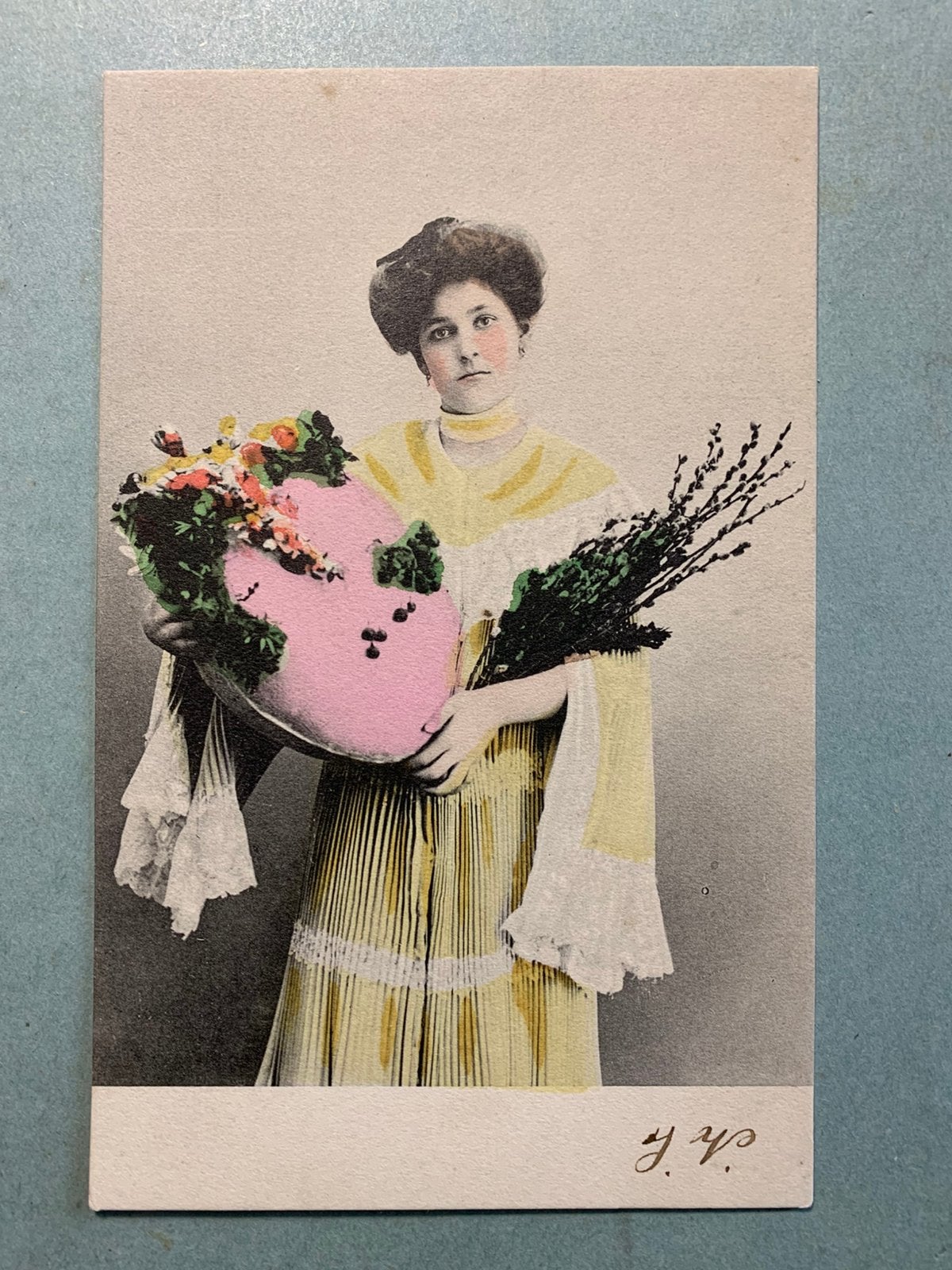 Pasen - dame met paasei, Ophalen of Verzenden, Voor 1920, Ongelopen, Feest(dag)