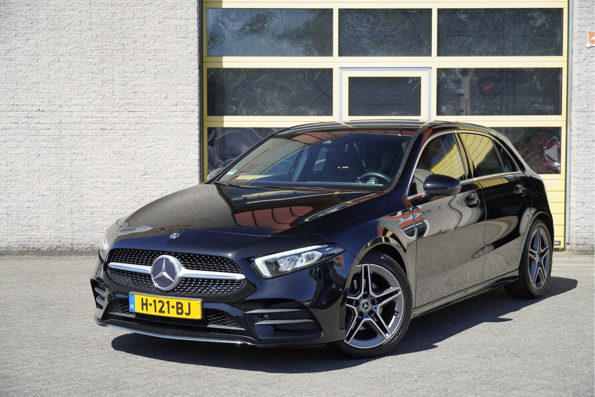 Mercedes-Benz A-Klasse 180 Automaat! 5drs AMG Business Solut, 136 pk, Gebruikt, 4 cilinders, Zwart