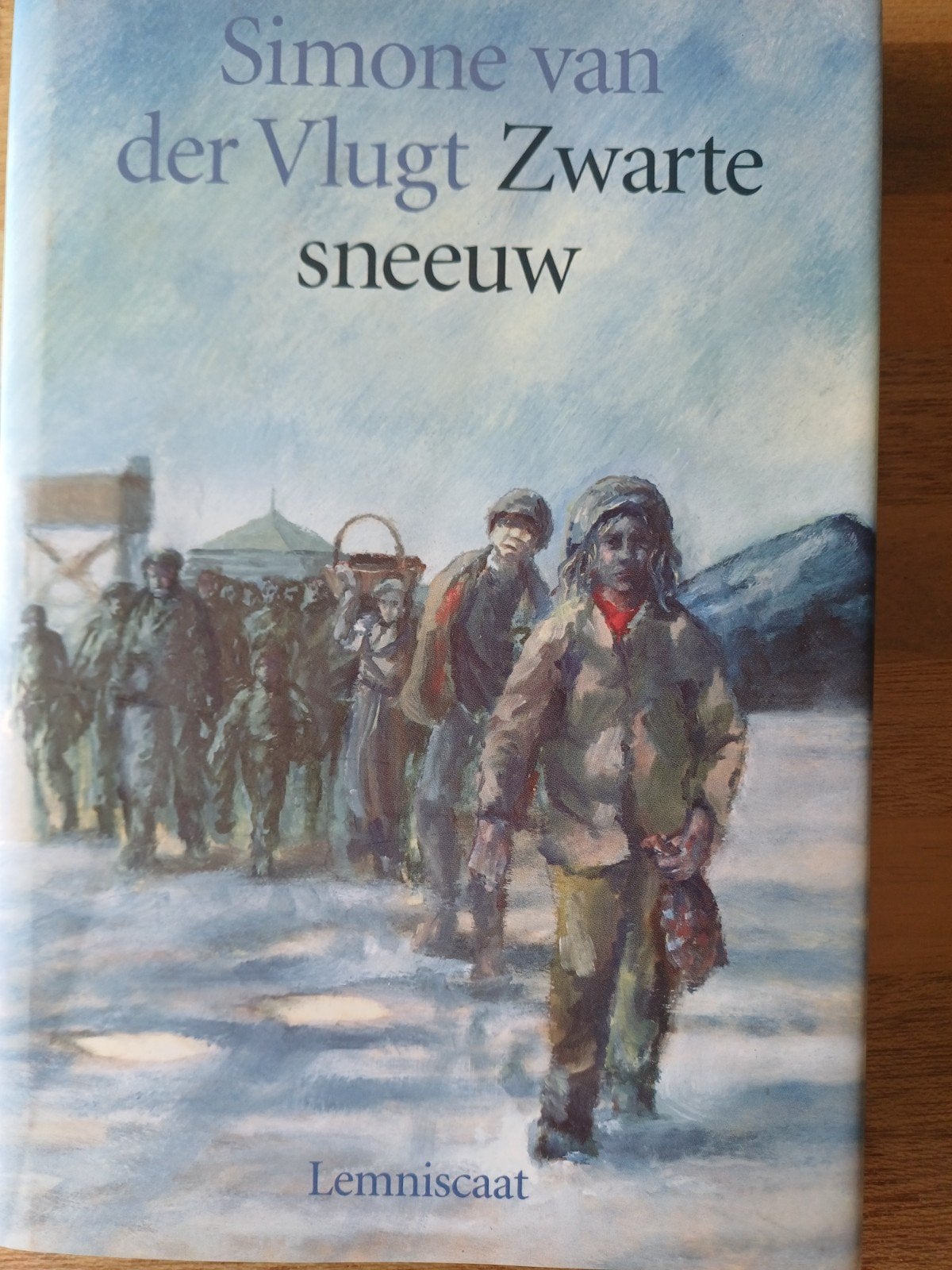 Simone van der Vlugt - Zwarte sneeuw, Boeken, Ophalen of Verzenden, Zo goed als nieuw, Simone van der Vlugt