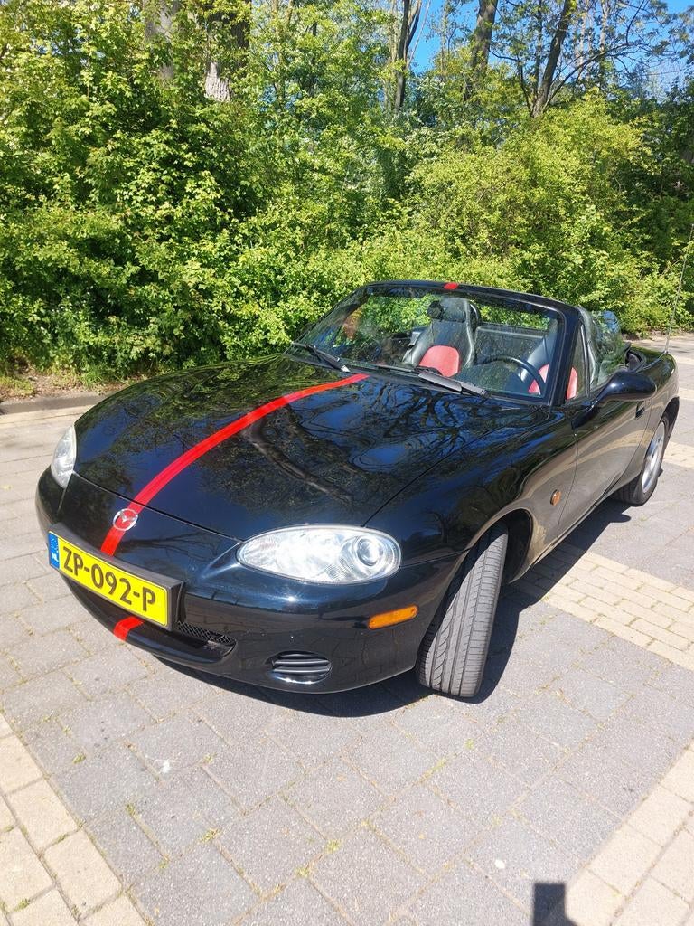 Mazda MX-5 1.6  2004  in topstaat taxatierapport aanwezig, Auto's, Achterwielaandrijving, 40 €/maand, 4 cilinders, Cabriolet