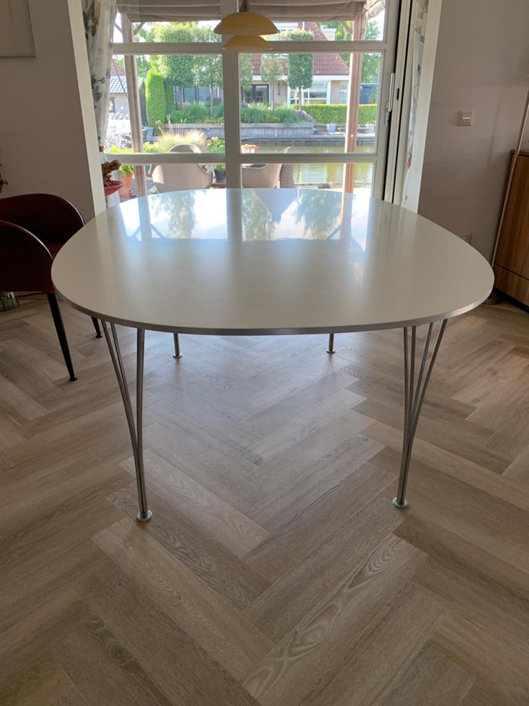 Fritz Hansen eettafel - Zo goed als nieuw, Huis en Inrichting, Tafels | Eettafels, Zo goed als nieuw, 100 tot 150 cm, 150 tot 200 cm