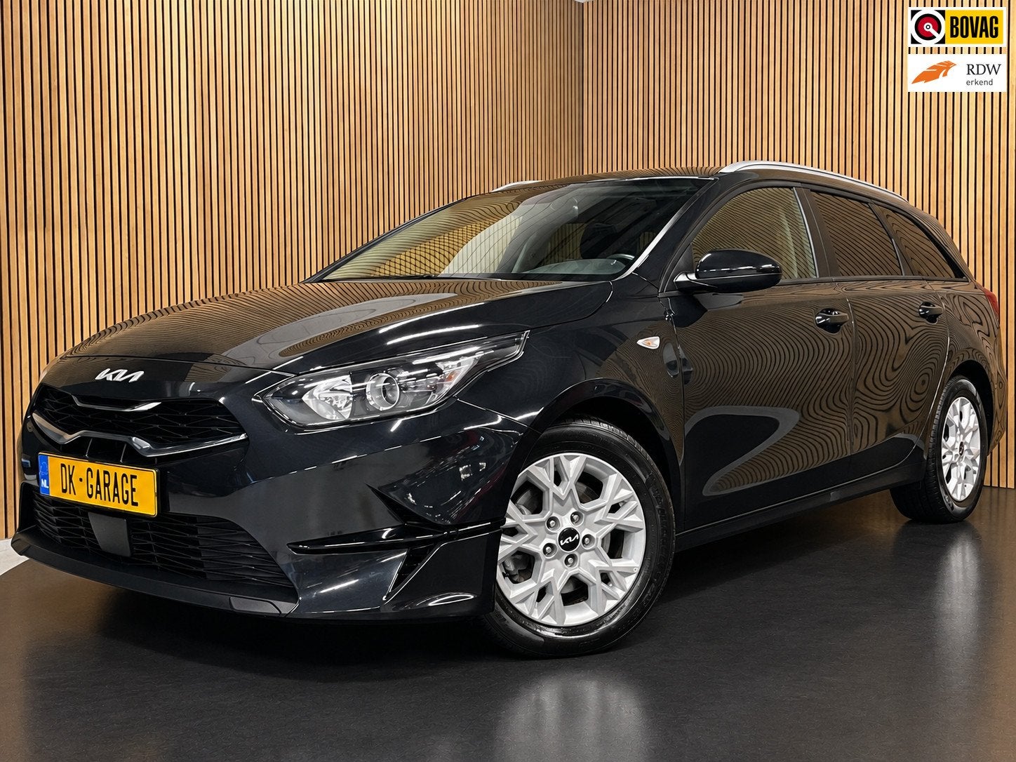 Kia Ceed Sportswagon 1.0 T-GDi DynamicLine|APPLE CARPLAY, AN, Voorwielaandrijving, Dealer onderhouden, Gebruikt, Zwart