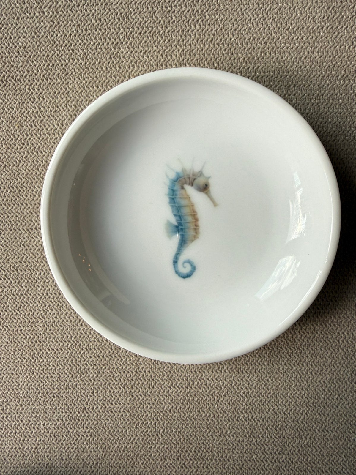 Vintage klein porseleinen schaaltje/bordje met zeepaardje, Ophalen of Verzenden