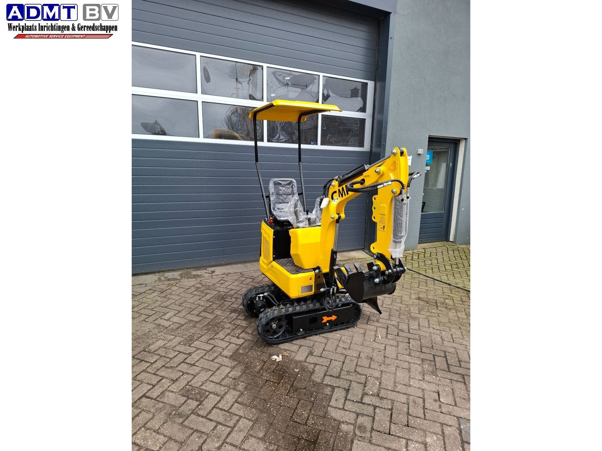 CMH LX06 minigraver 72cm (bj 2026), Graafmachine