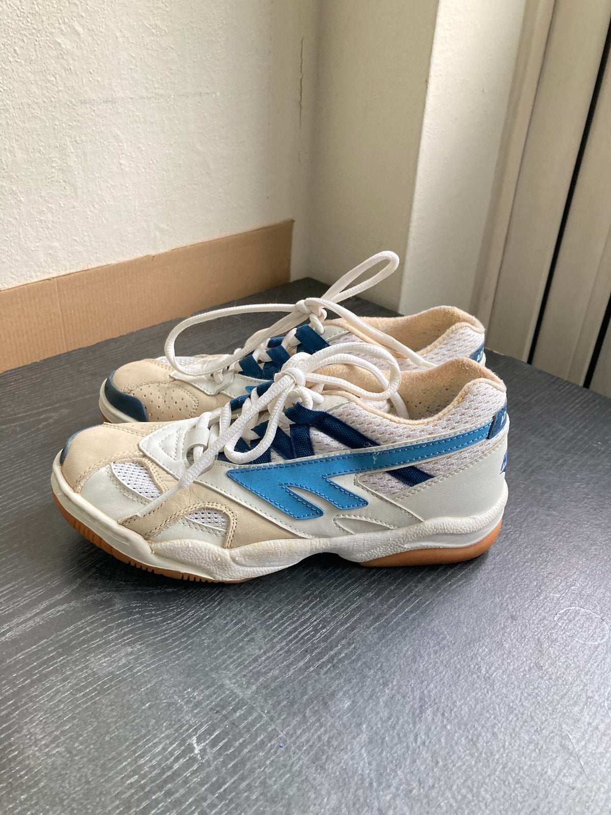 Squashschoenen maat 37, Ophalen, Zo goed als nieuw, Sneakers of Gympen