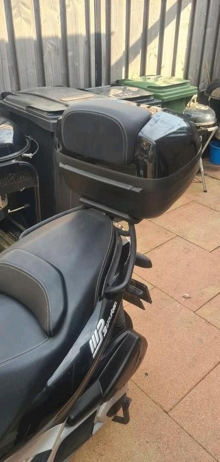 Piaggio Yourban 300 topkoffer inclusief beugel, Ophalen