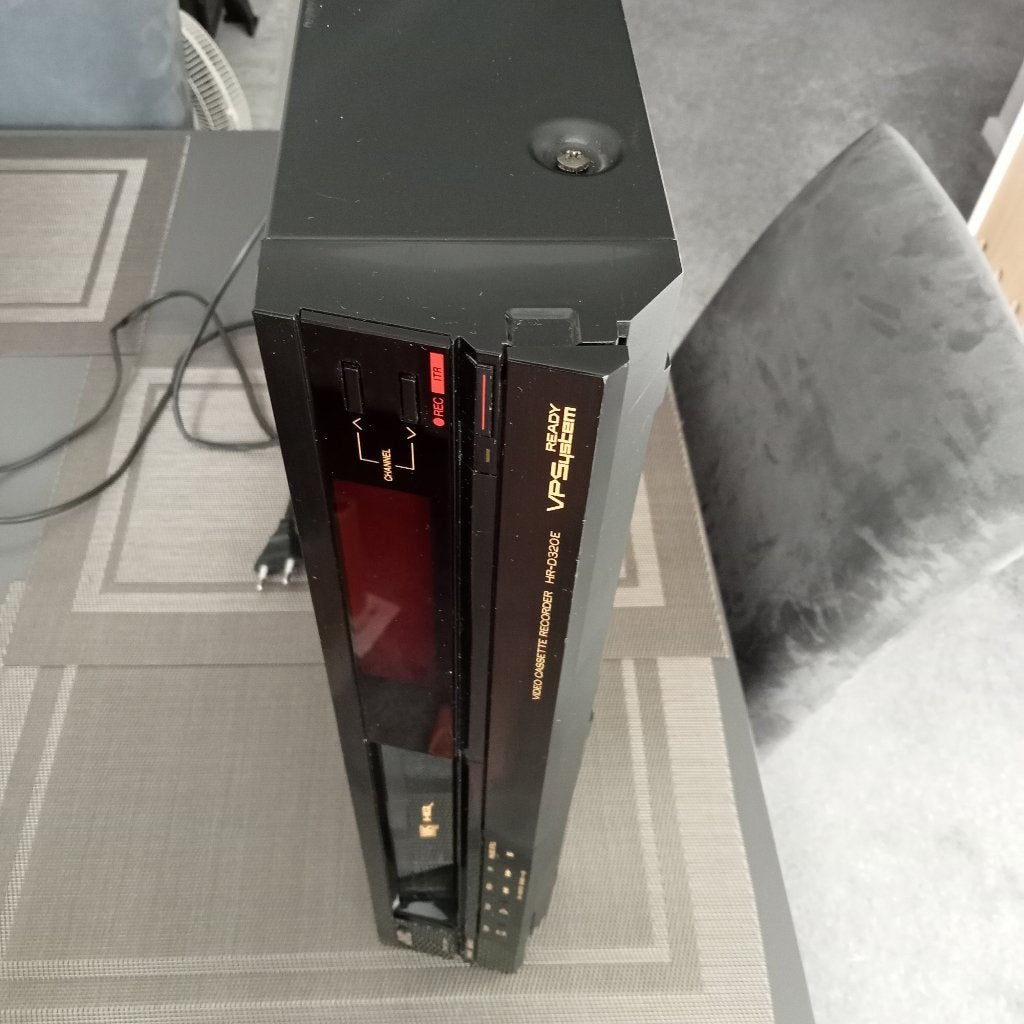 Degelijke eind jaren '80 JVC videorecorder uit West Germany, Ophalen of Verzenden, Gebruikt, VHS-speler of -recorder
