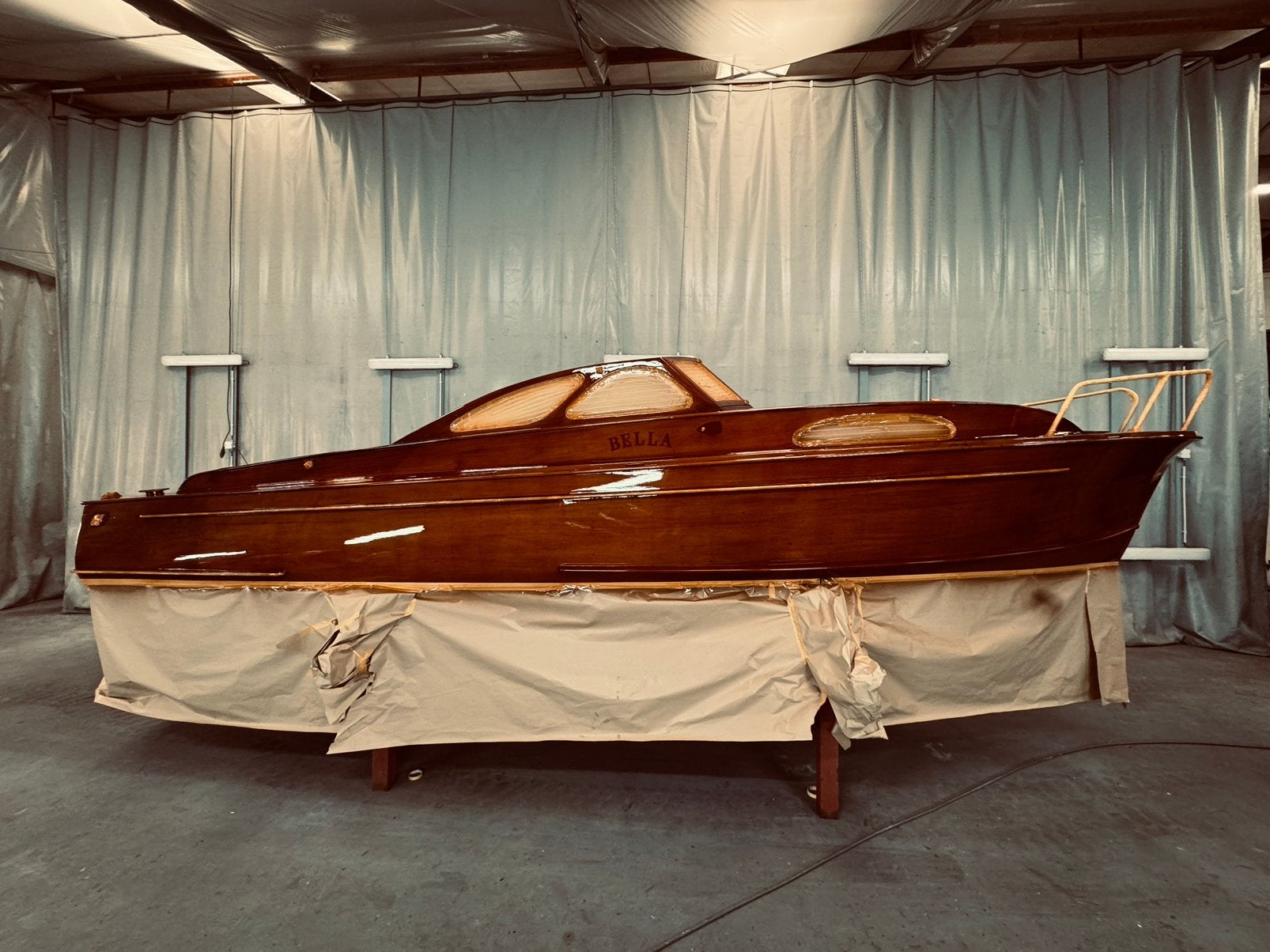 Bella 1951, klassieke Zweedse mahoniemotorboot,, Watersport en Boten, Benzine, Binnenboordmotor, Ophalen of Verzenden, Zo goed als nieuw