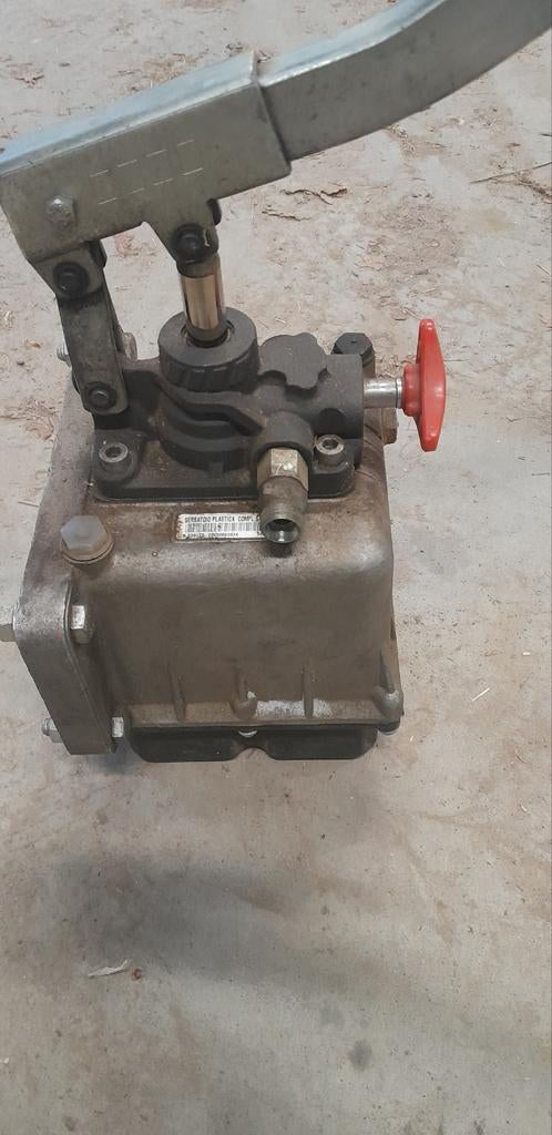 Handbediende hydraulische pomp, Ophalen, Gebruikt