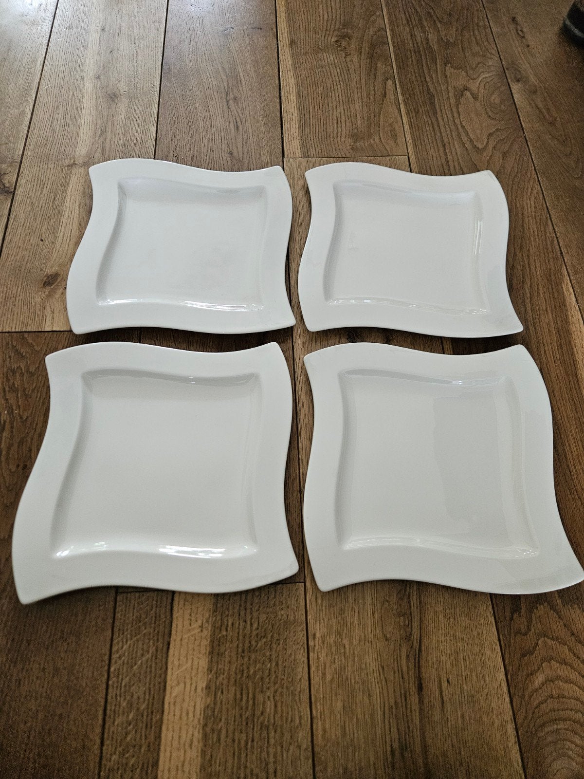 4 Villeroy & Boch New Wave dinerborden (27x27cm), Villeroy & Boch, Ophalen of Verzenden, Zo goed als nieuw, Bord(en)