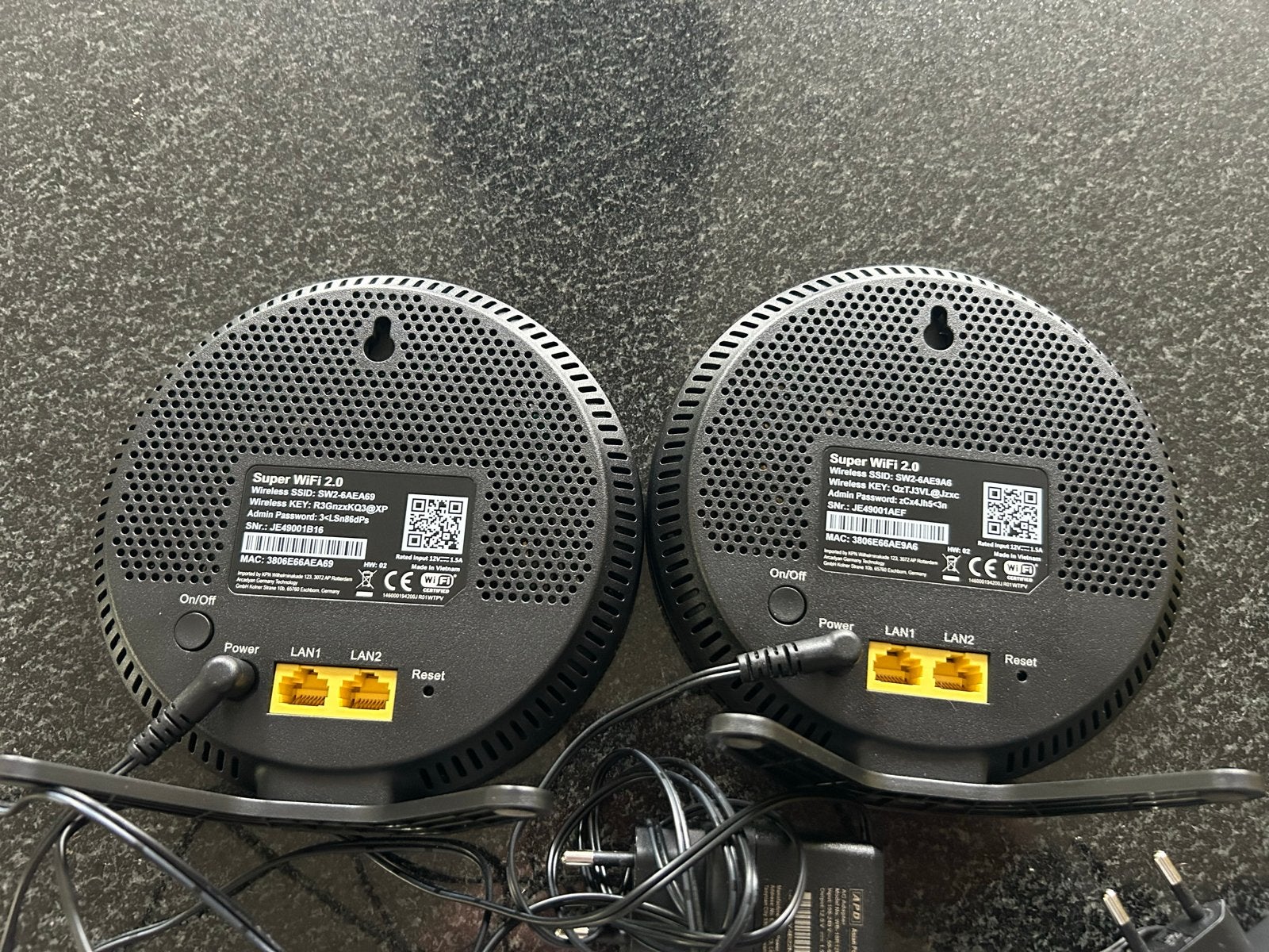 KPN SuperWifi 2.0 Set (2 stuks) bijna nieuw!, Ophalen of Verzenden, Zo goed als nieuw, Router