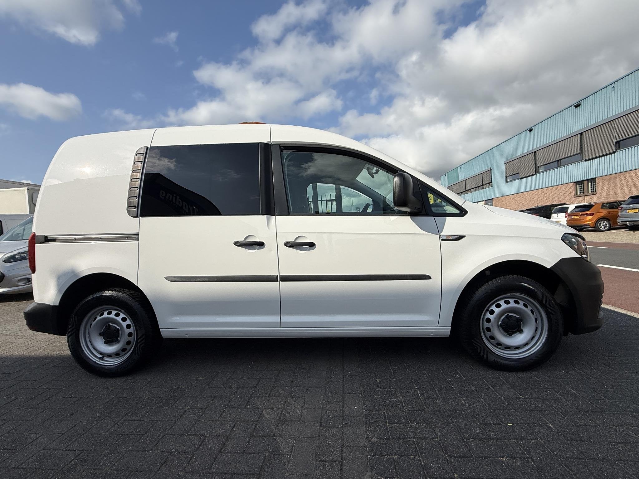 Volkswagen Caddy 1.4 TGI L1H1 EcoFuel Trendline AARDGAS META, Voorwielaandrijving, Gebruikt, 4 cilinders, Volkswagen