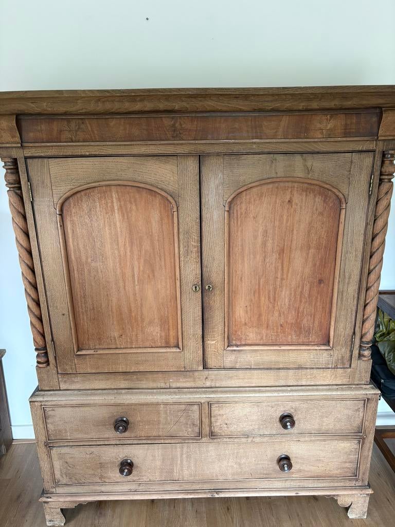 Antieke Houten Kast, Antiek en Kunst, Antiek | Meubels | Kasten, Ophalen