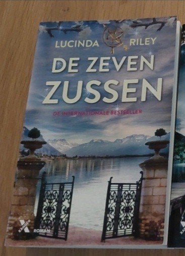 De zeven zussen deel 1, Ophalen of Verzenden, Zo goed als nieuw