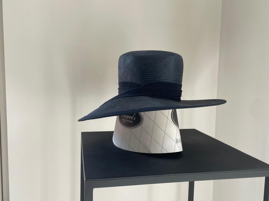 Prachtige donkerblauwe hoed, Kleding | Dames, Hoeden en Petten, Ophalen, 55 cm (S, 6⅞ inch) of minder, Hoed, Onbekend