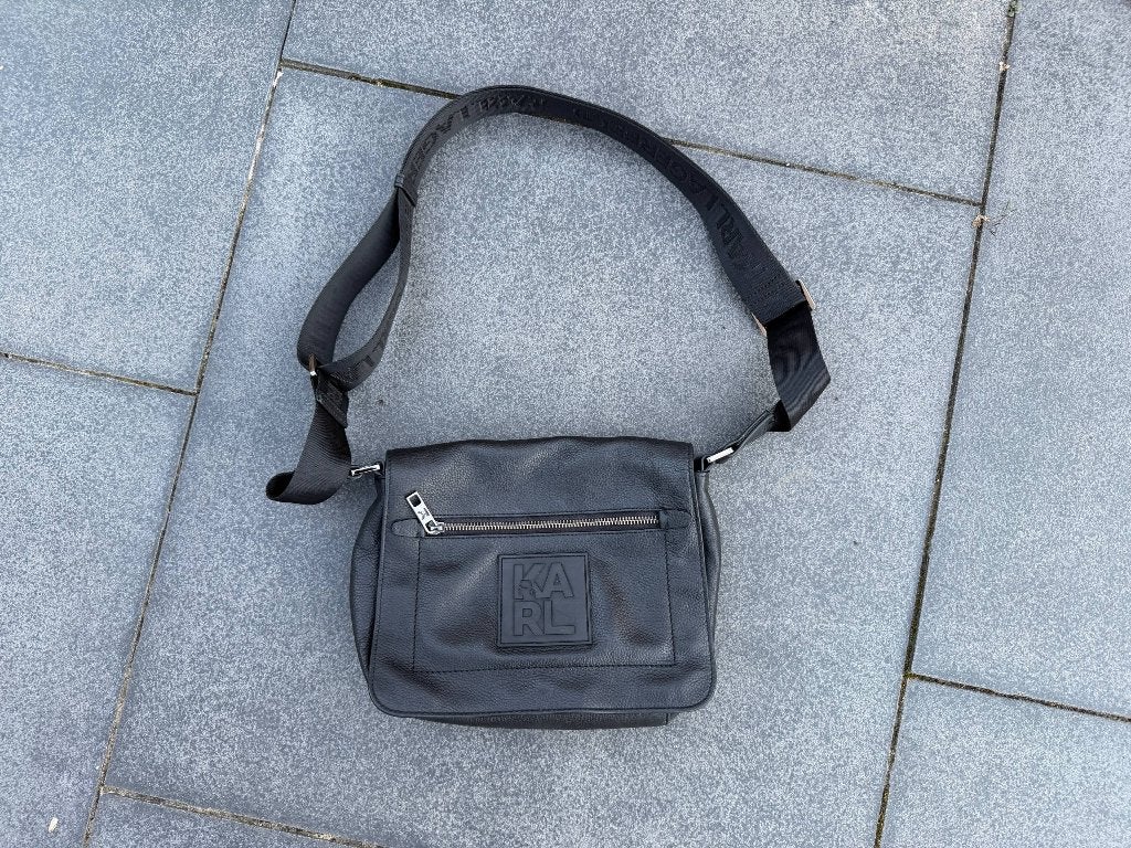Karl Lagerfeld K/Flelix Schoudertas Messenger Bag 9 Black !, Sieraden, Tassen en Uiterlijk, Ophalen of Verzenden, Zo goed als nieuw