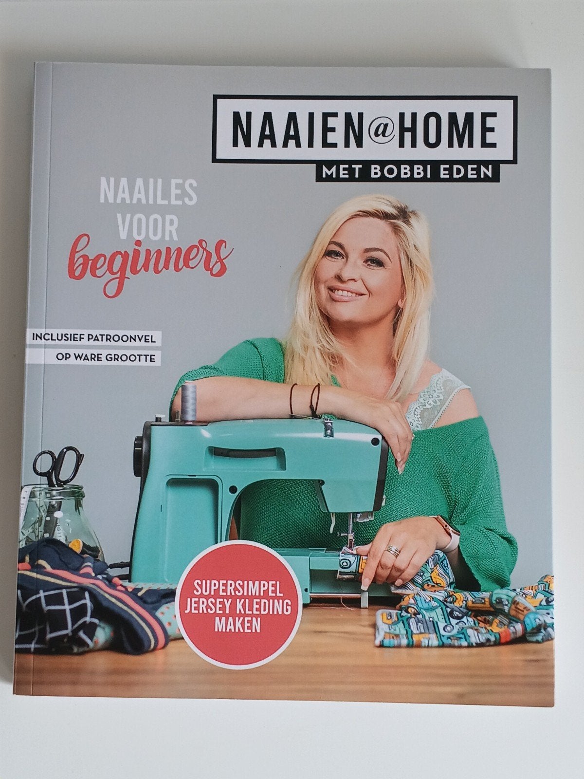 Naaien@Home met Bobbie Eden - Naailes voor beginners, Ophalen of Verzenden, Nieuw, Borduren en Naaien, Bobbie Eden