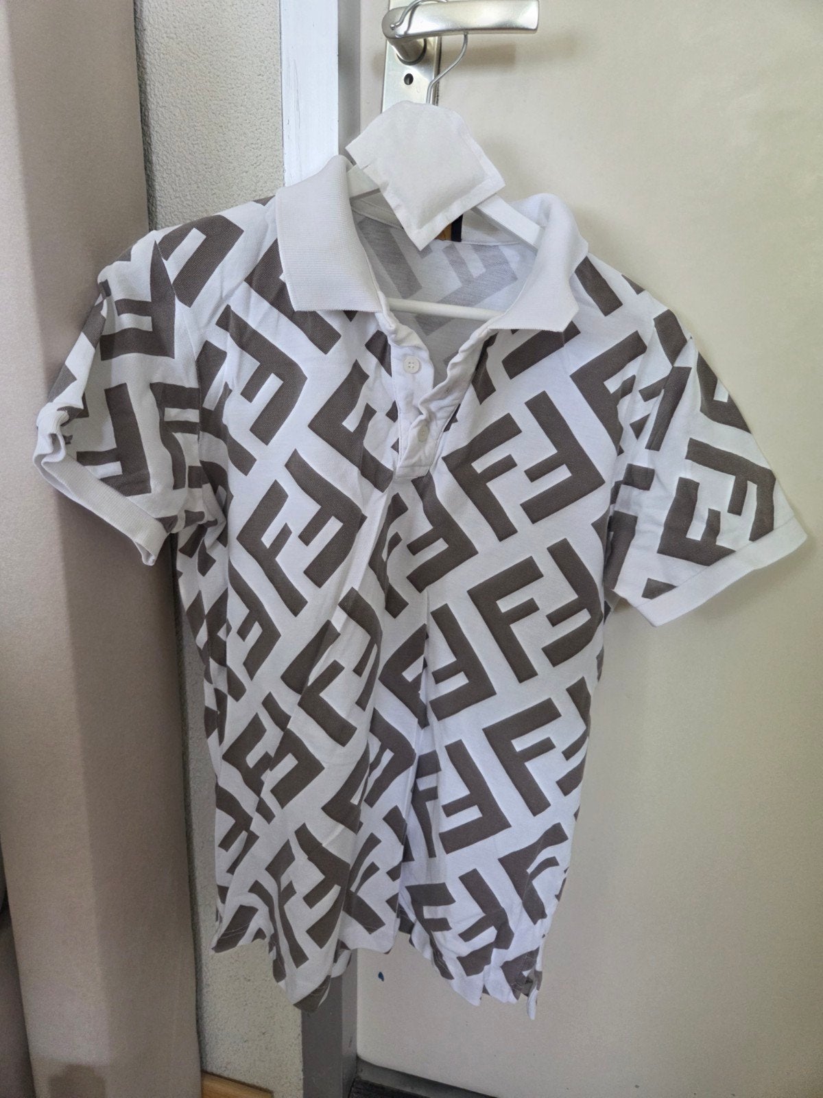 Fendi Polo Maat S - Stijlvol en Comfortabel, Wit, Ophalen of Verzenden, Gedragen, Fendi