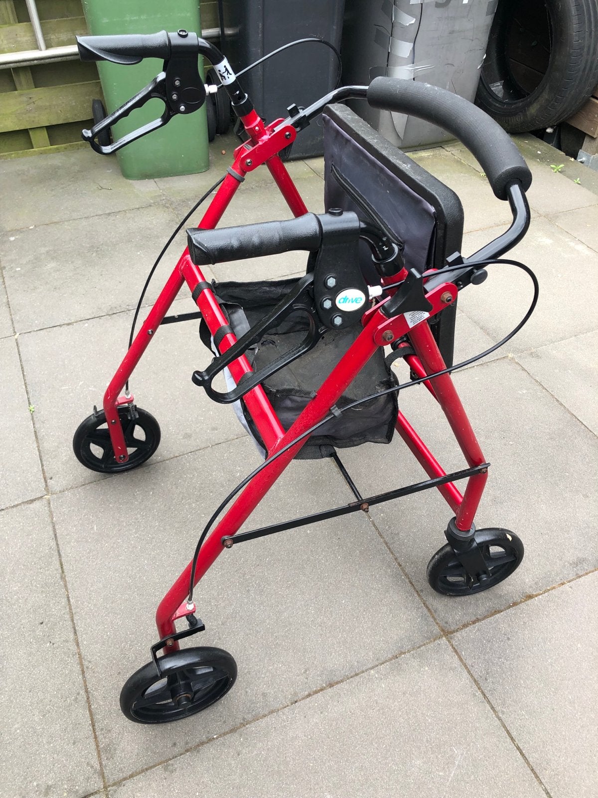 Rollator stevig, lichtgewicht, opvouwbaar, Ophalen of Verzenden, Opvouwbaar, Zo goed als nieuw