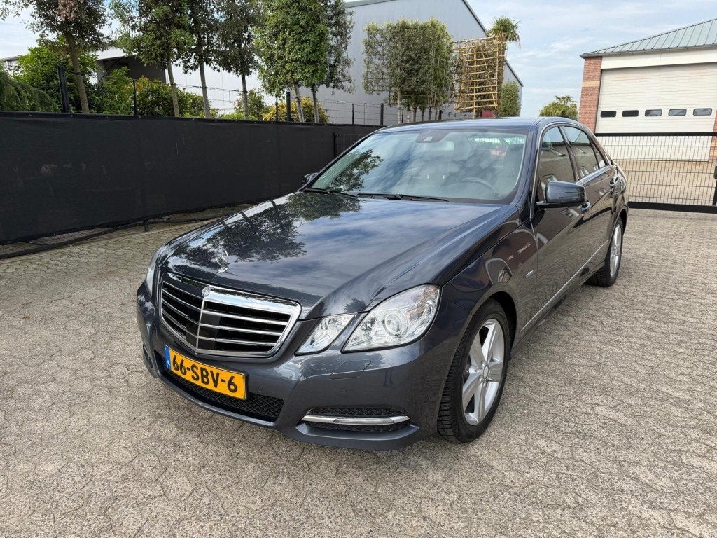 Mercedes-benz E-KLASSE E220CDI Leder Distronic camera 2e eig, Auto's, Mercedes-Benz, Euro 5, Gebruikt, 4 cilinders, 2000 kg