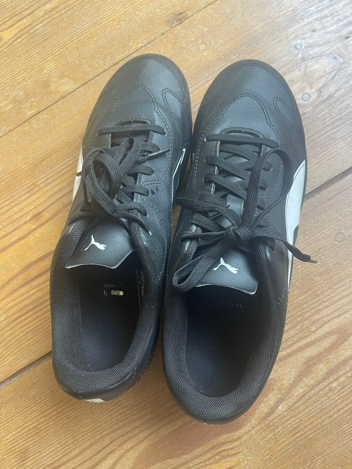 Puma voetbalschoenen maat 41, Sport en Fitness, Voetbal, Ophalen, Gebruikt, Schoenen