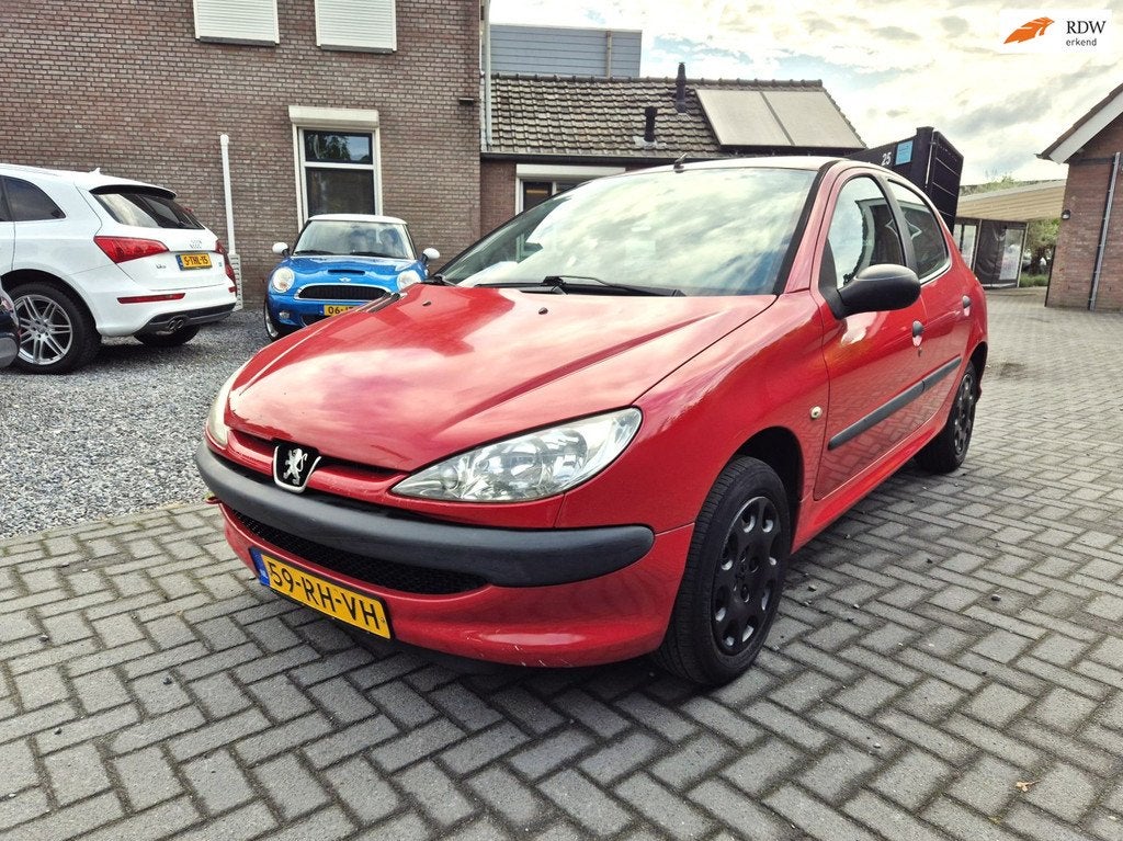 Peugeot 206 1.1 XR 5 Deurs, Auto's, Peugeot, Stof, Gebruikt, 4 cilinders, 60 pk