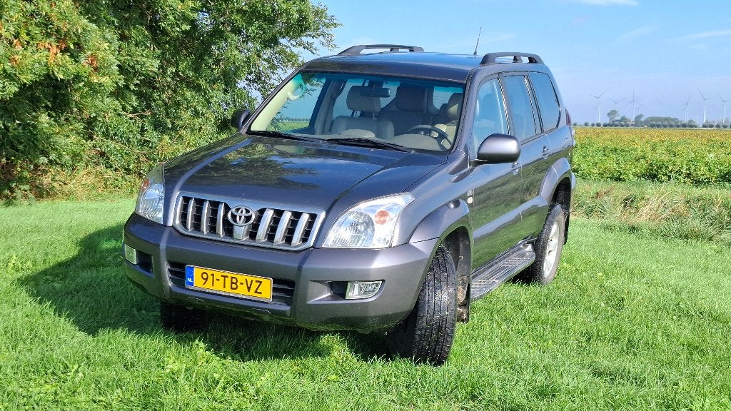 Toyota Landcruiser 3.0 D-4D 5DR AUT 2006 Grijs, Automaat, Dealer onderhouden, 1935 kg, Beige