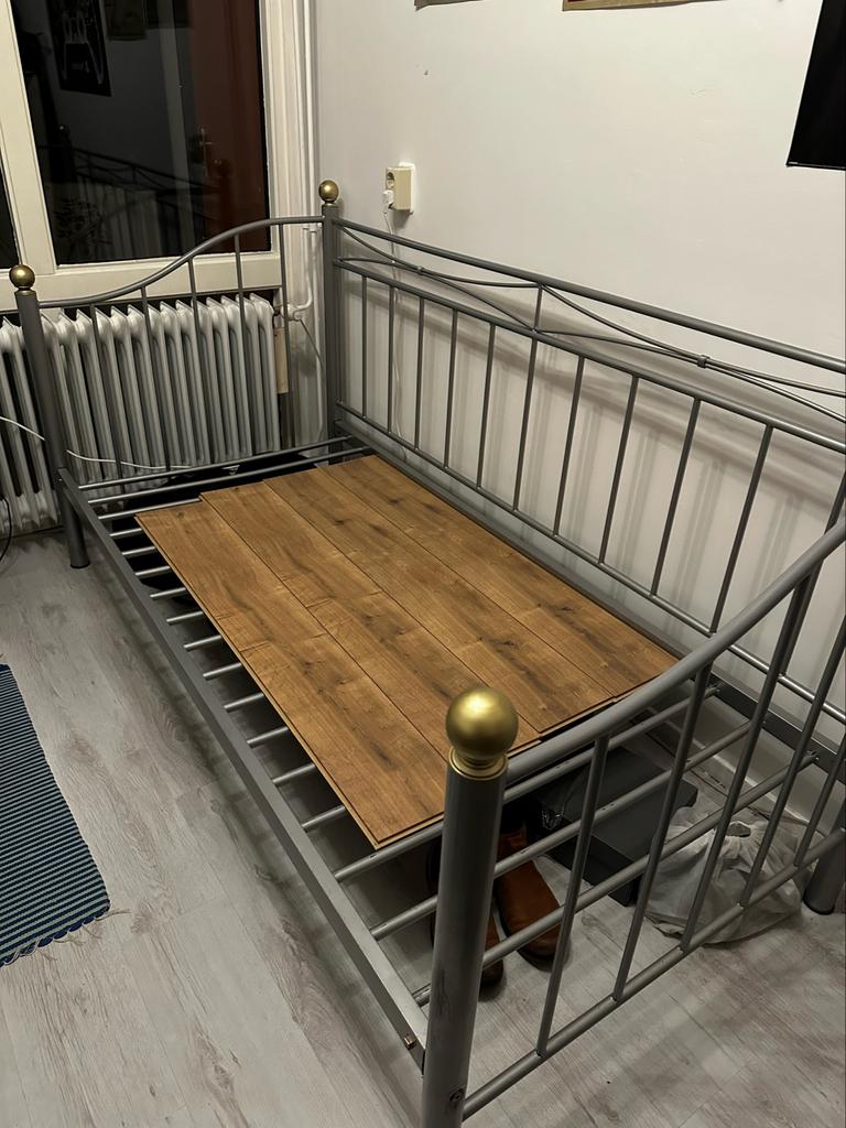 Metalen bedbank/daybed, Ophalen, Gebruikt, 90 cm, Eenpersoons