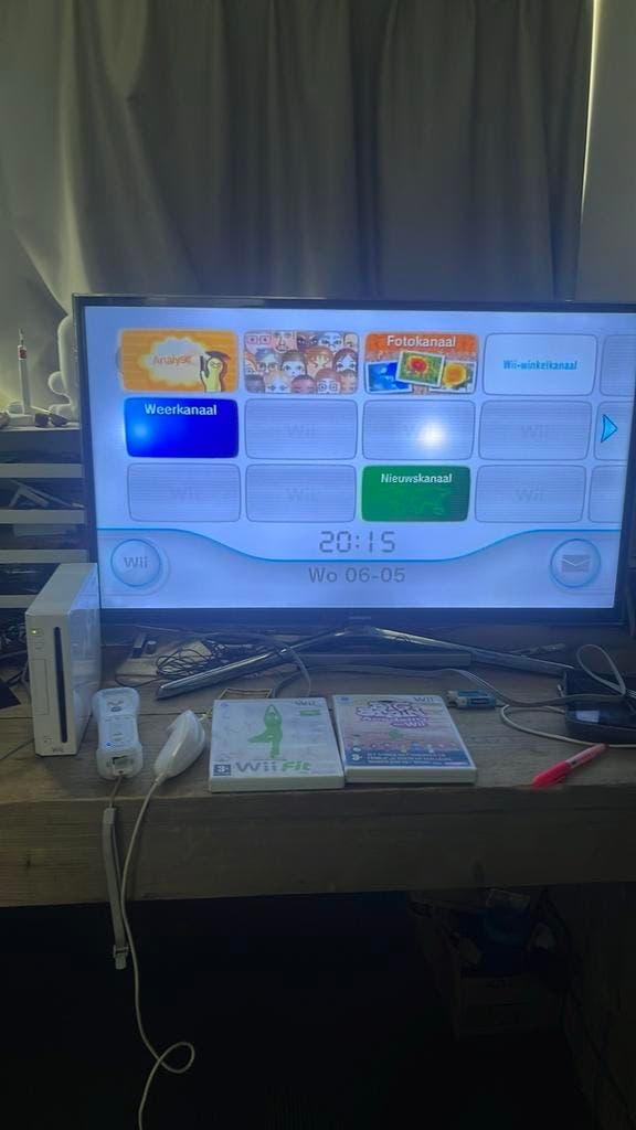 Wii Fit & Big Brain Academy voor Wii met controller, Spelcomputers en Games, Ophalen, Eén computer, Zo goed als nieuw, Sport