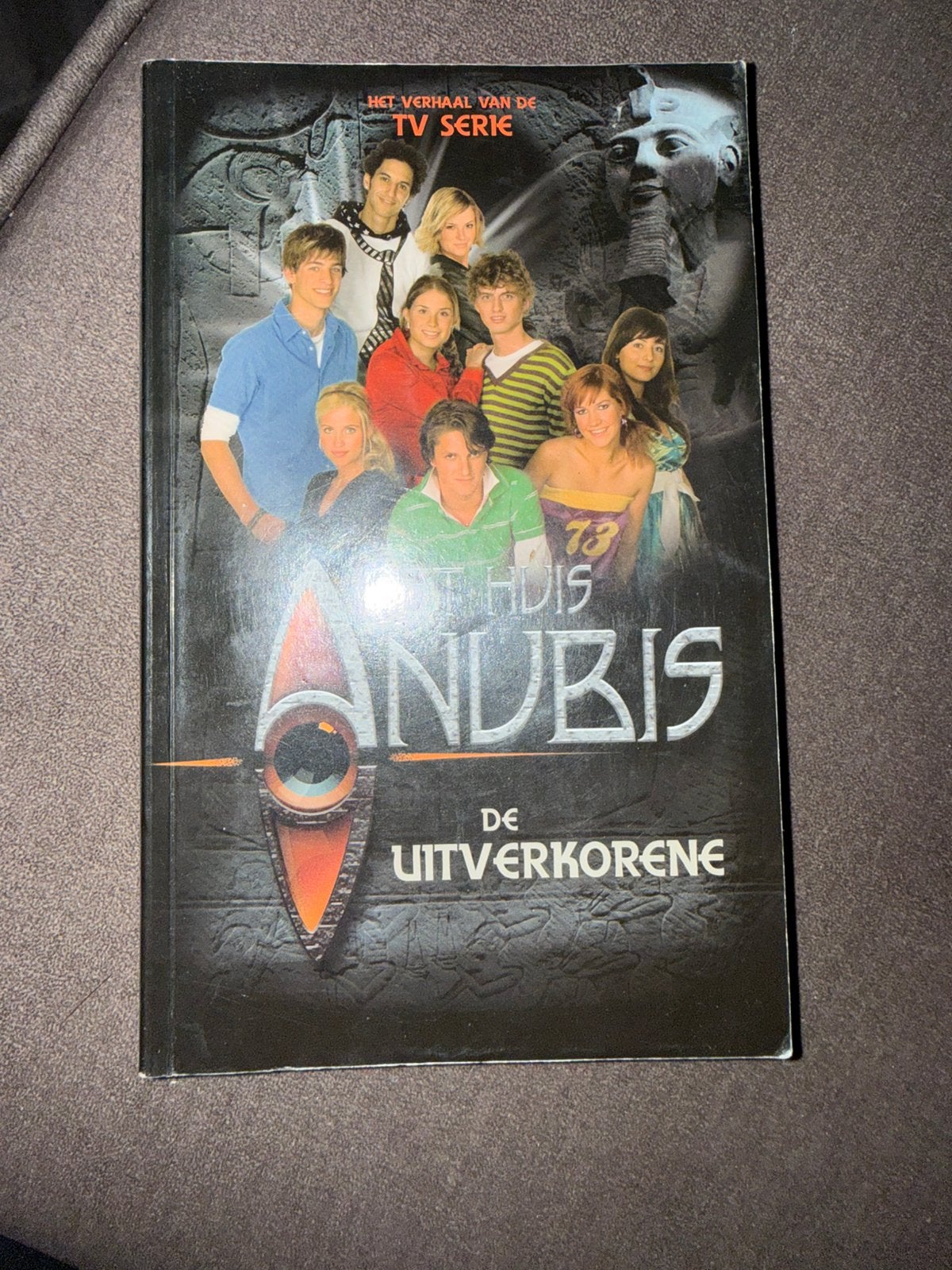 Het huis anubis, Ophalen, Zo goed als nieuw