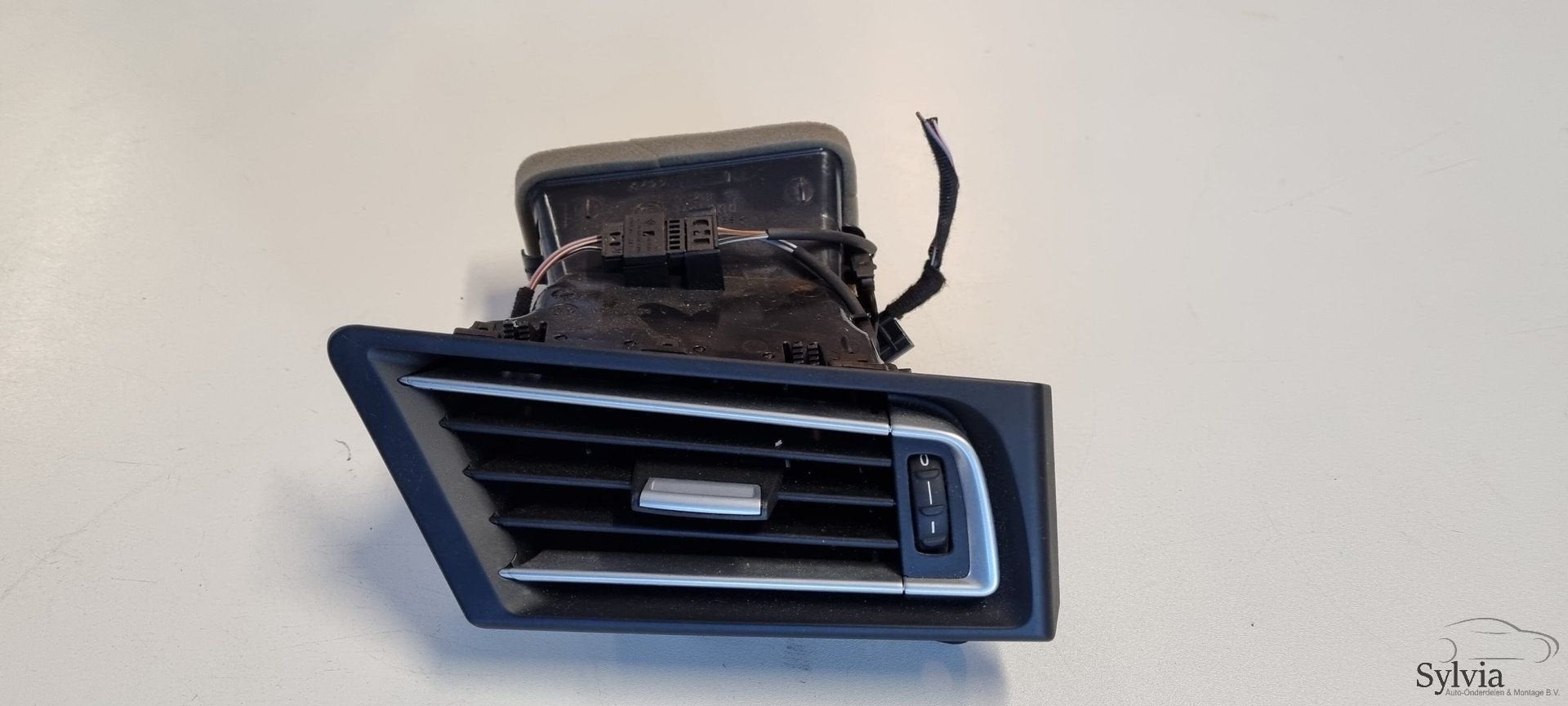 Luchtrooster ventilatie rechts dashboard BMW 7 serie F01 F02, Gebruikt, -, -, Ophalen of Verzenden