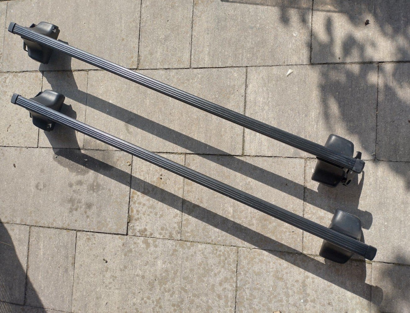Thule Dakdragers Toyota Corolla 2000-2006 (e12), Ophalen