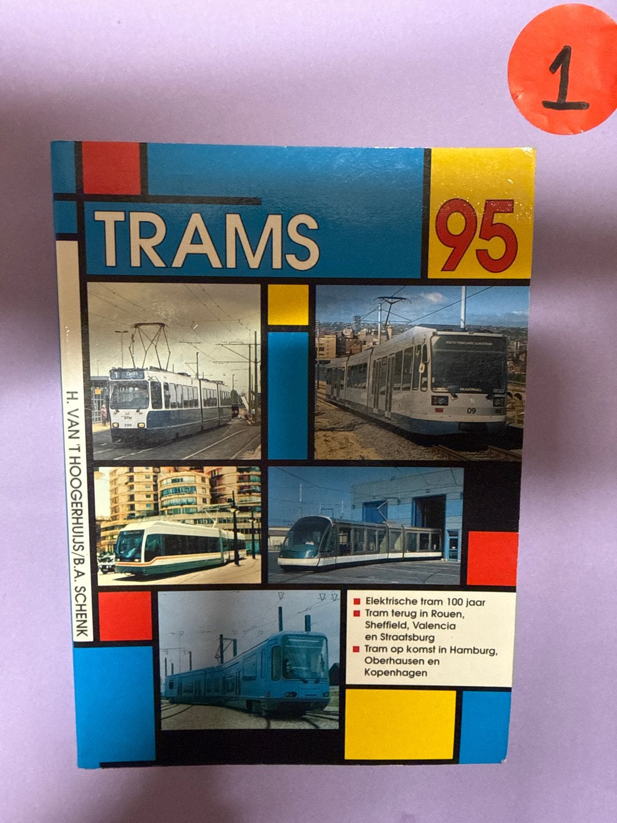 Trams 95 - Boek over trams wereldwijd, Ophalen of Verzenden, Zo goed als nieuw, Tram
