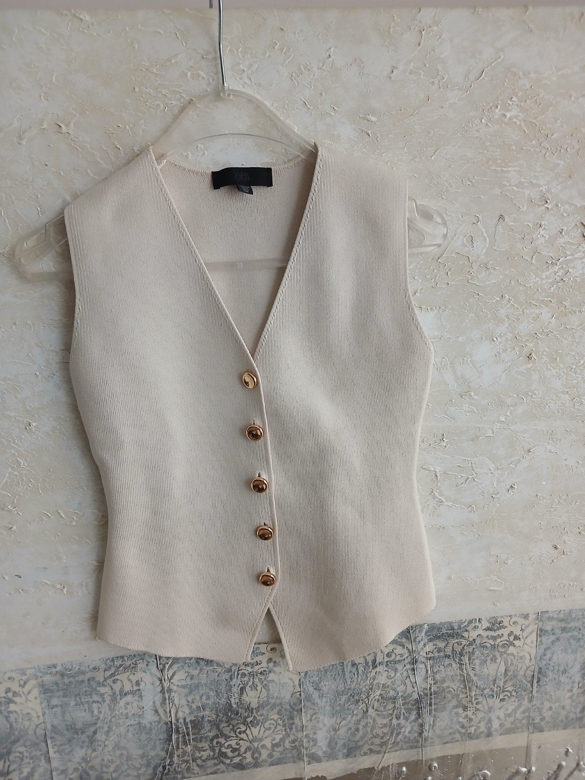 Nieuw - Gilet - Zara -  mt S, Kleding | Dames, Ophalen of Verzenden, Nieuw, Maat 38/40 (M), Beige