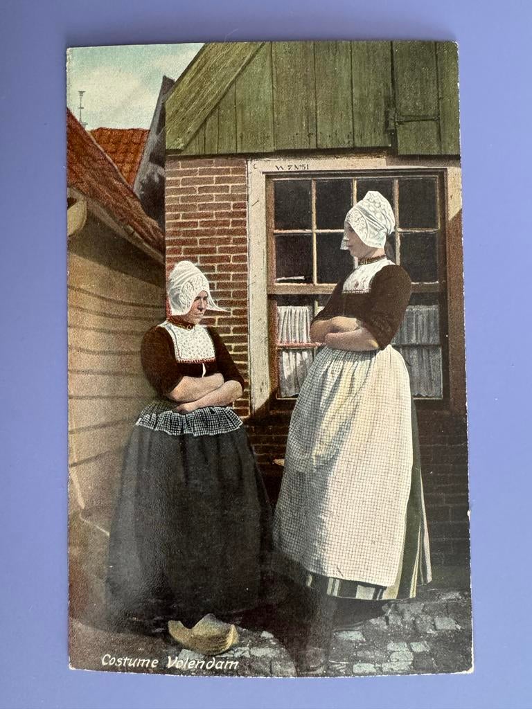 Oude ansichtkaart: Volendamse klederdracht, Ophalen of Verzenden, Voor 1920, Ongelopen, Noord-Holland