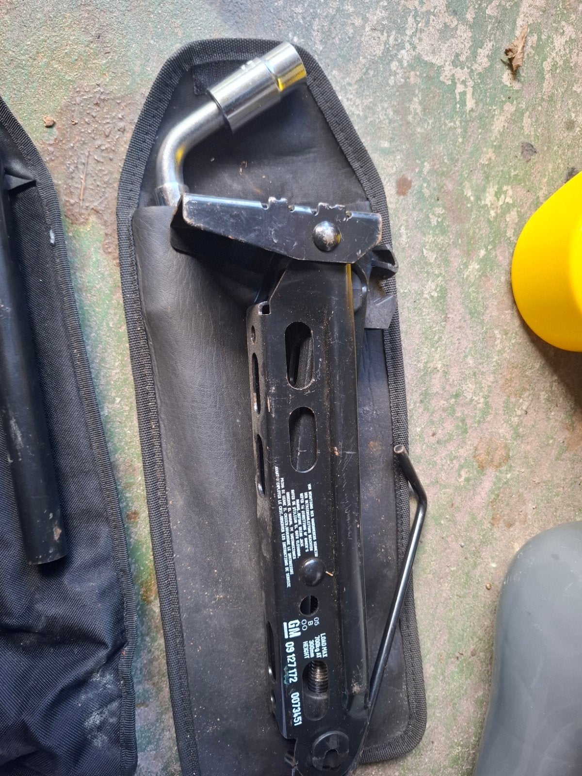 GM Schaarkrik met wielsleutel - Zo goed als nieuw, Auto diversen, Krikken, Ophalen, Zo goed als nieuw, Manueel, Schaarkrik