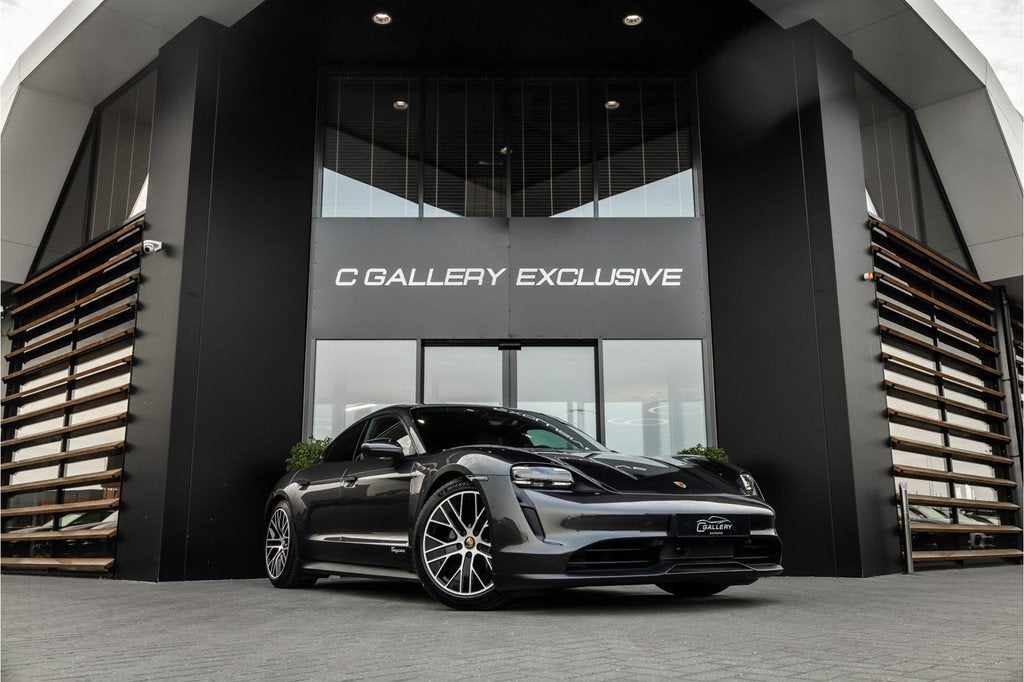Porsche Taycan 79 kWh - Sport Chrono + | Panorama | Bose | 3, Auto's, Porsche, Automaat, Achterwielaandrijving, Gebruikt, Beige