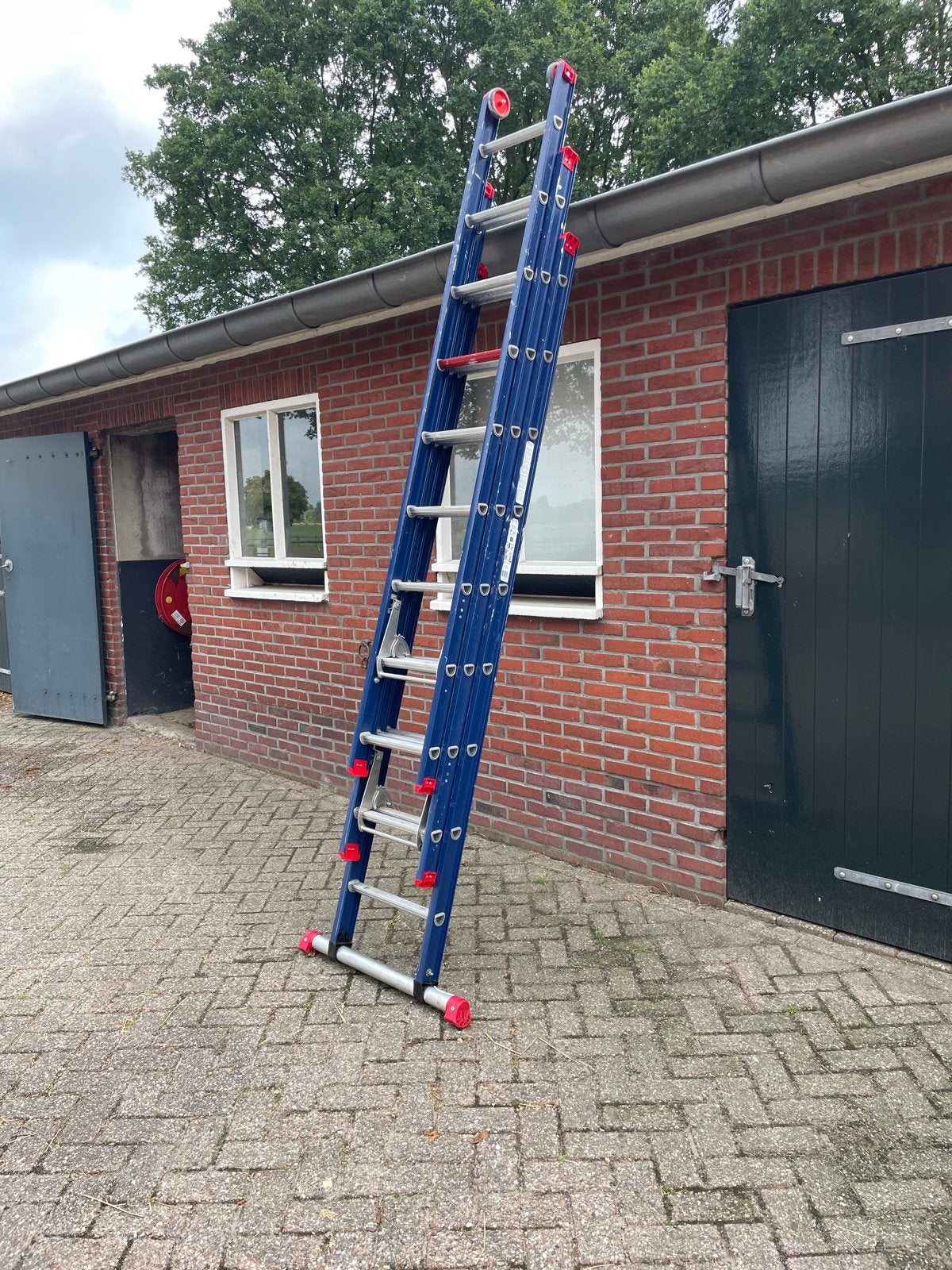 Altrex SEL 3064 3x9-blue ladder - 6.40m uitschuifbaar, Ophalen, Gebruikt, Ladder, Opvouwbaar of Inschuifbaar