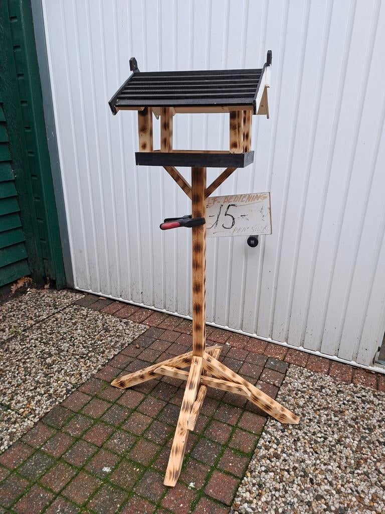 Vogelvoederhuisje op standaard vogelhuisje voedertafel, Ophalen