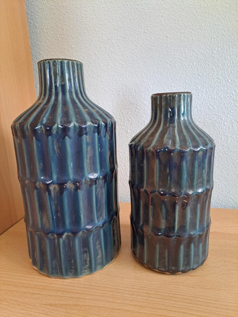 Twee mooie blauwe vazen, Ophalen, Zo goed als nieuw, Blauw, Glas
