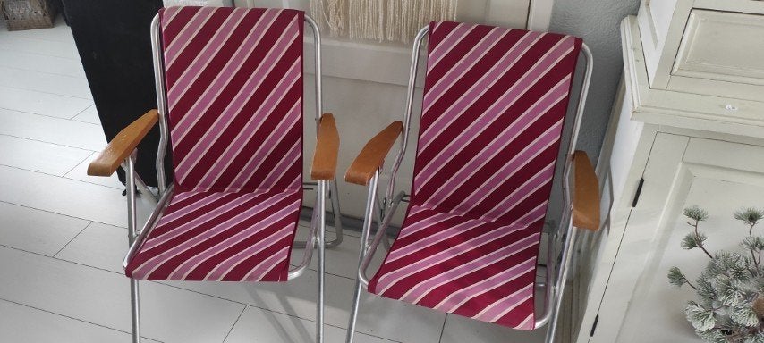 Vintage klapstoelen gestreept roze rood 2x, Caravans en Kamperen, Ophalen of Verzenden, Gebruikt, Campingstoel