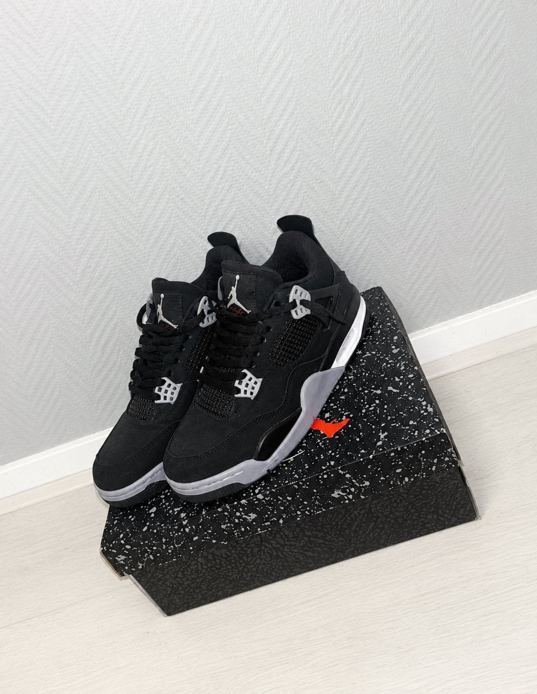 Nike Air Jordan 4 Retro Black Cat (2020) - Maat 20, Ophalen of Verzenden, Gedragen