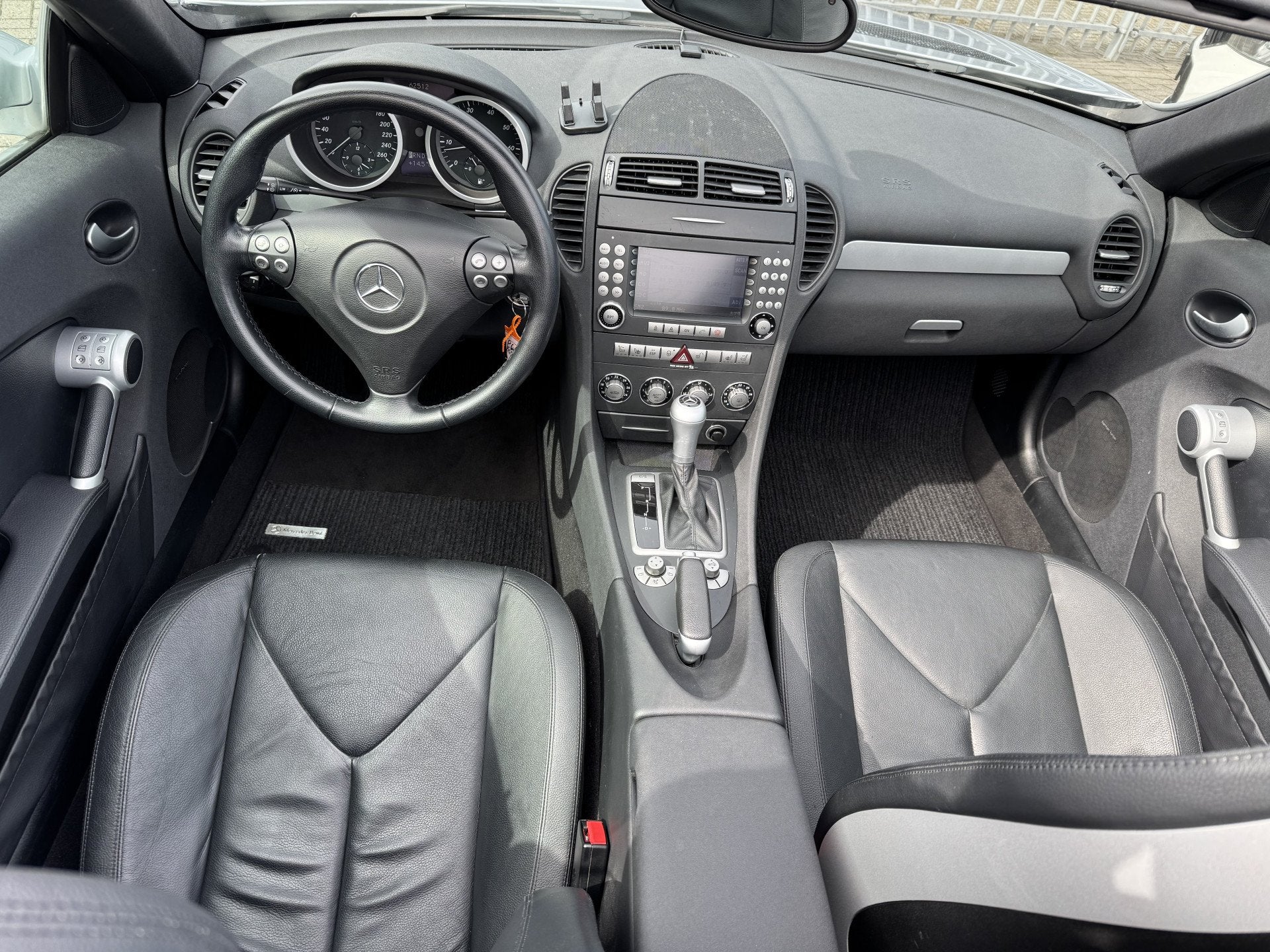 Mercedes-Benz SLK 350 6 cil Aut leer. harman kardon, stoel v, Auto's, Automaat, 12 maanden, Achterwielaandrijving, Gebruikt