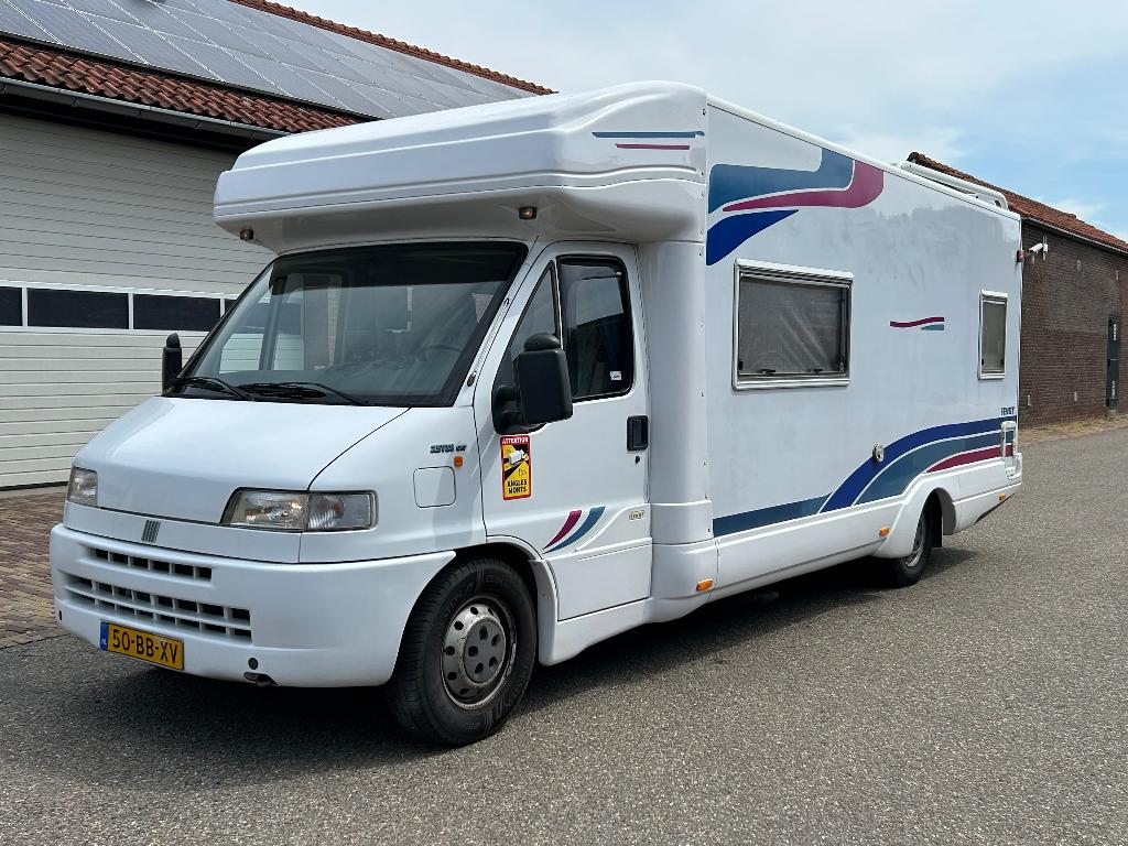 Fendt 680 SKF Fiat Ducato 2.5TD Camper, Caravans en Kamperen, Ringverwarming, Fiat, Luifel, Particulier