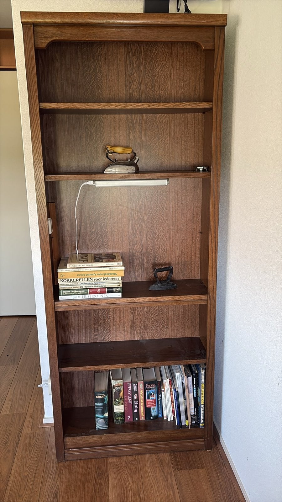 Zware kwaliteit Boekenkast met verlichting, Ophalen, Met plank(en), Gebruikt, 50 tot 100 cm