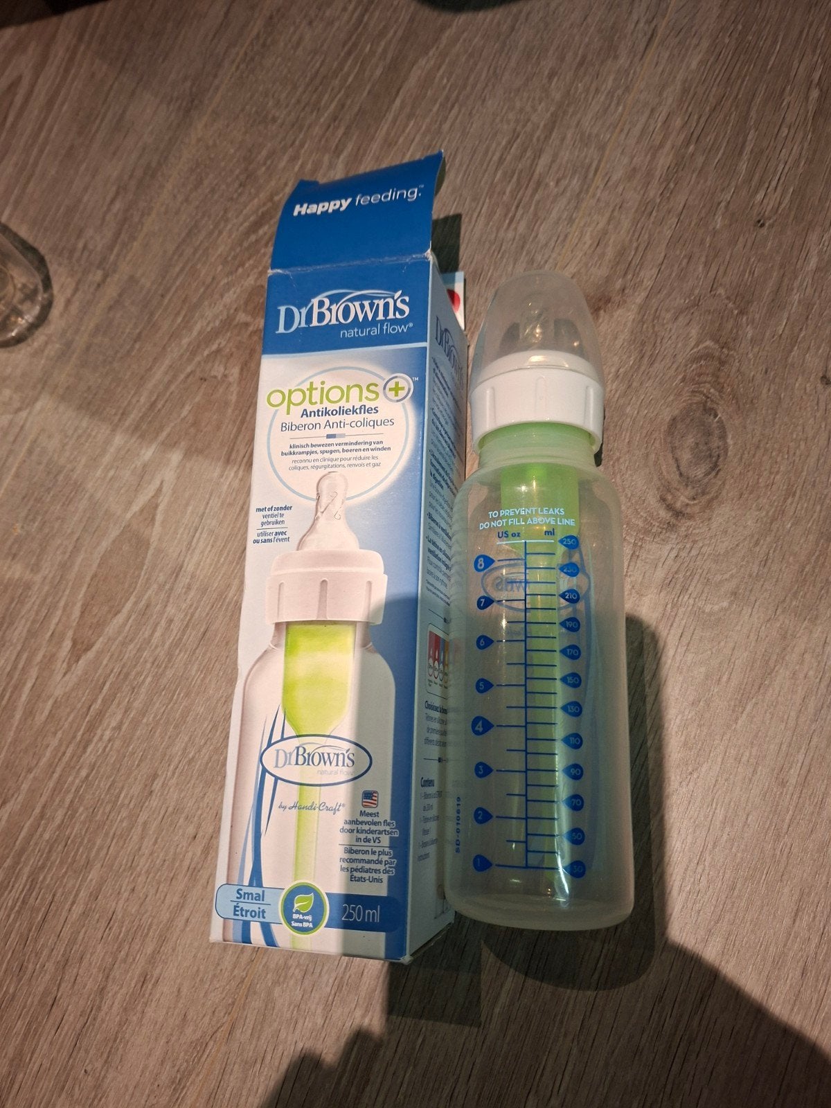 Dr. Brown's Options+ Antikoliekfles 250ml met extra speen, Ophalen of Verzenden, Zo goed als nieuw