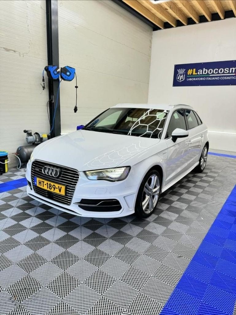 Audi A3 1.4 Tfsi 204pk E-tron Phev S Tronic 2015 Wit, Auto's, Audi, Zwart, 4 cilinders, Leder en Stof, Wit